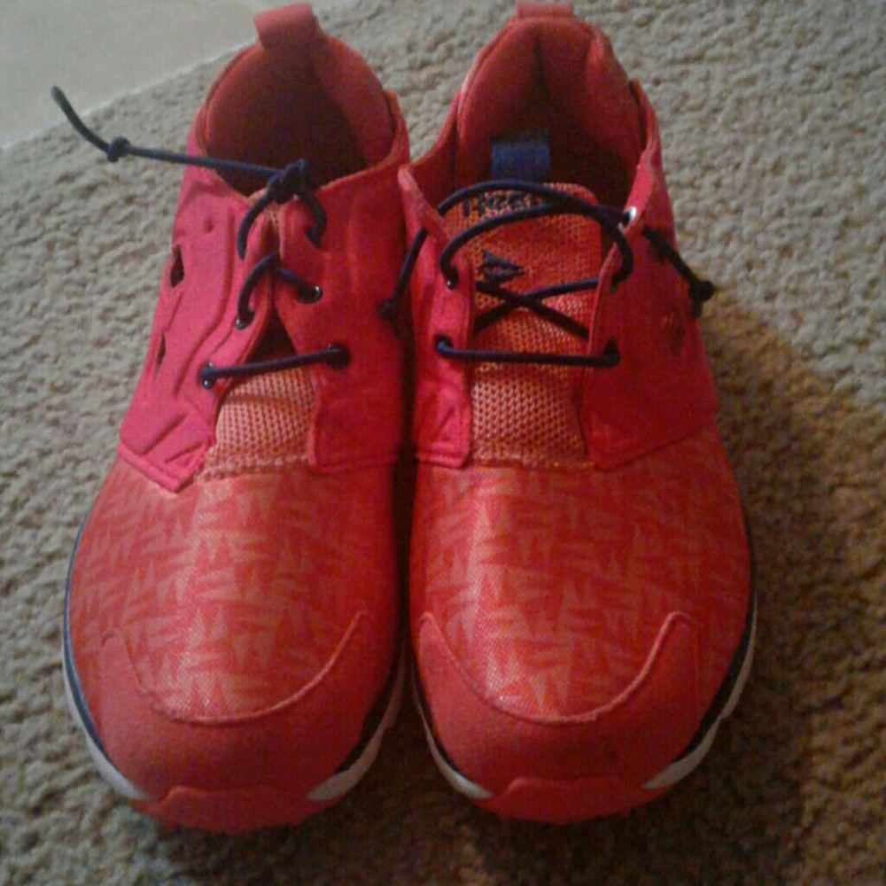 Reebox size 7 Women